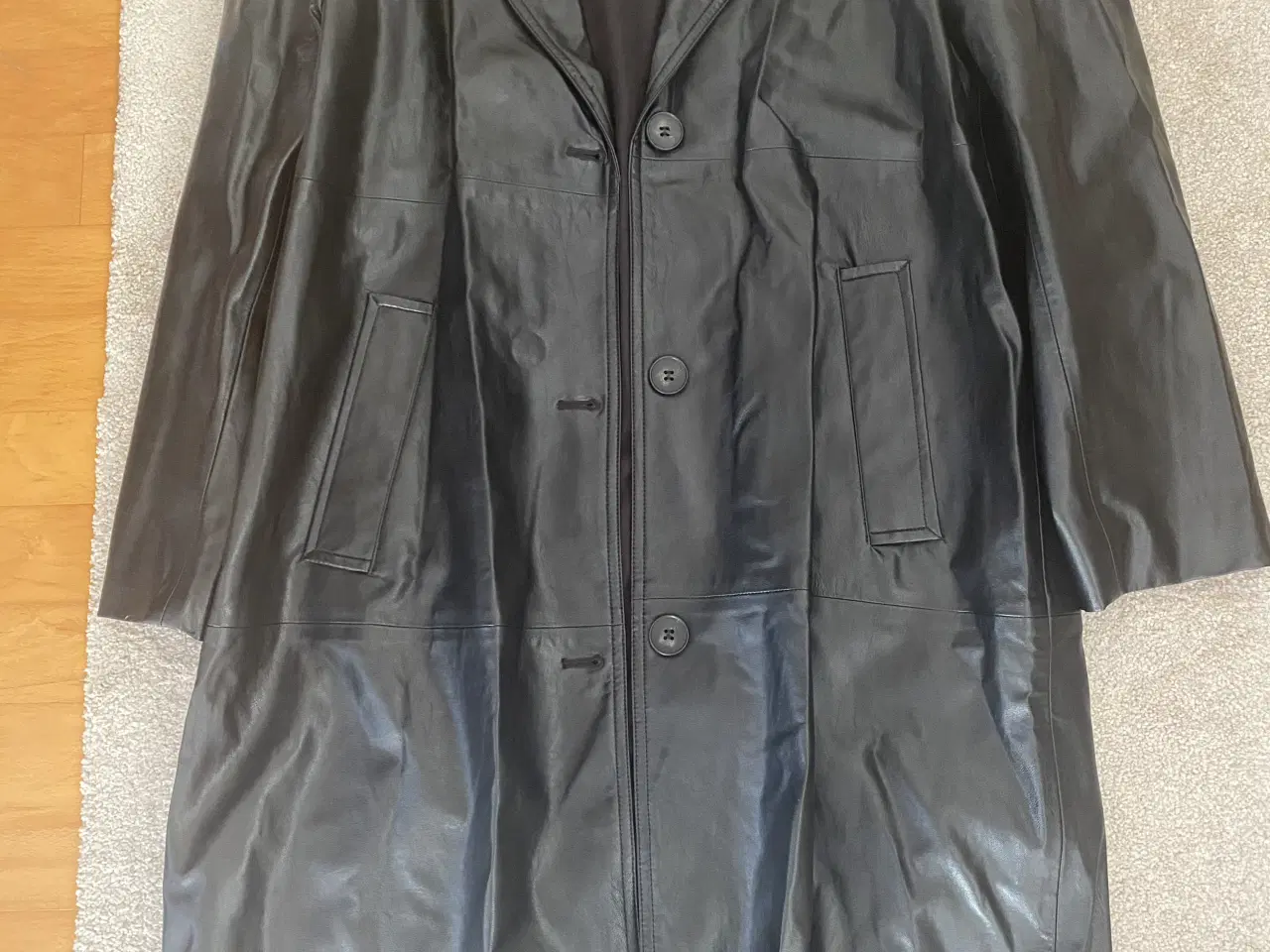 Billede 7 - Bershka frakke i læder sort str. L 