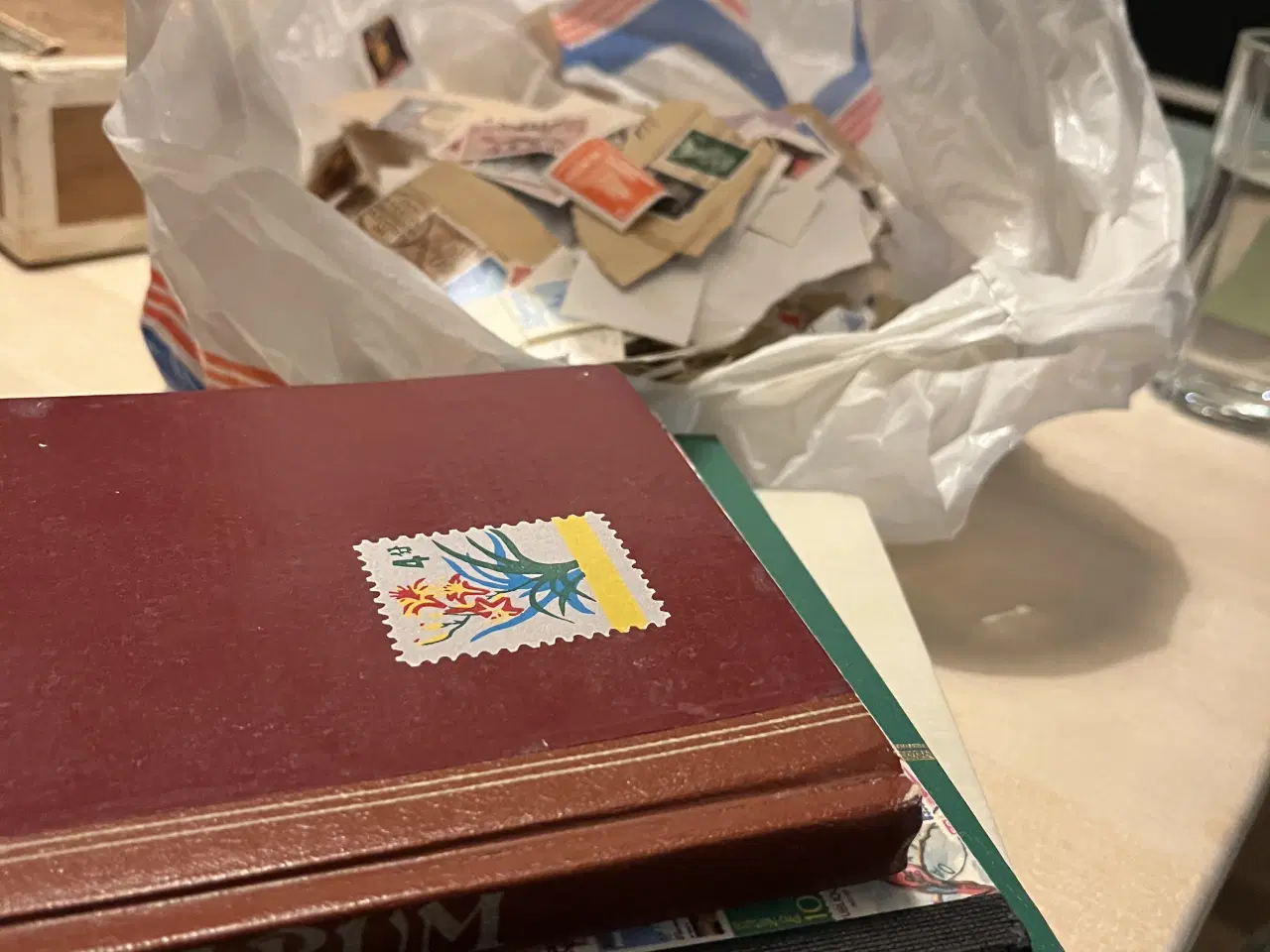 Billede 1 - Frimærker, danske og fra mange lande