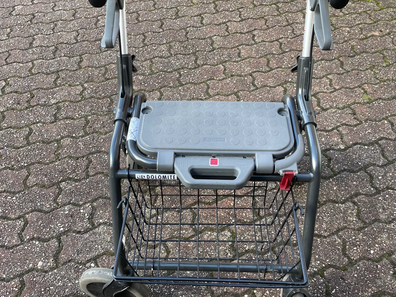 Billede 2 - Rollator for ældre og/eller gangbesværede 