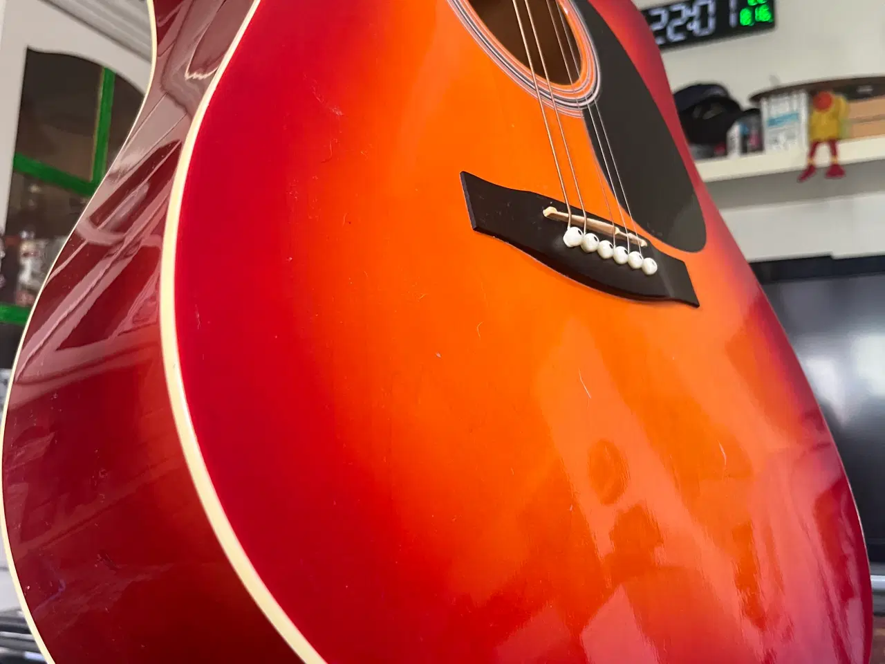 Billede 2 - Halvakustisk Guitar 