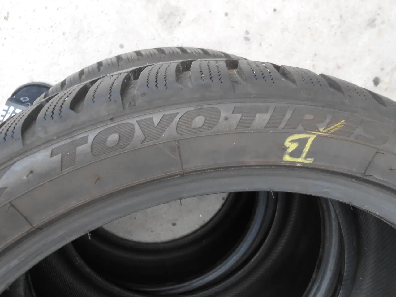 Billede 4 - Toyo Tyres Observe 225-40-R18 92w