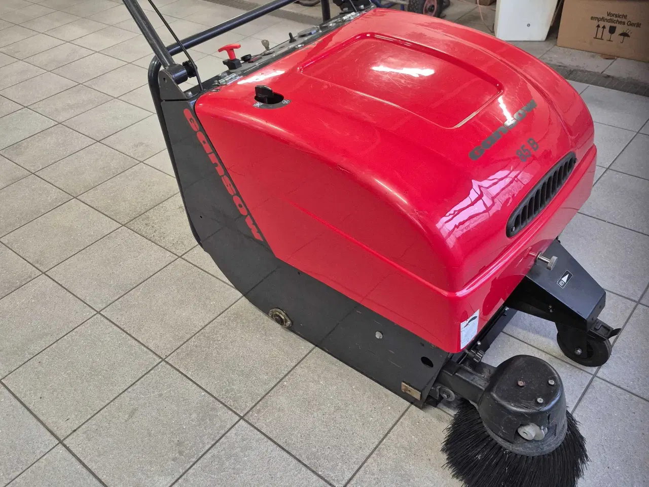 Billede 1 - Gulv fejemaskine gansow B85