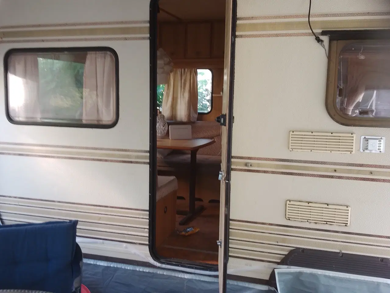 Billede 5 - gammel camping vogn uden plader