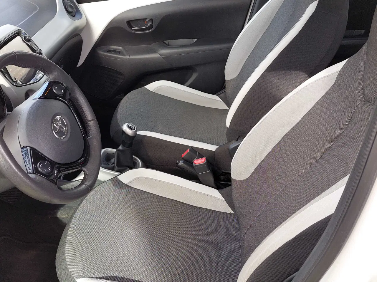 Billede 5 - Nysynet d. 16/4 lav km. Toyota aygo 