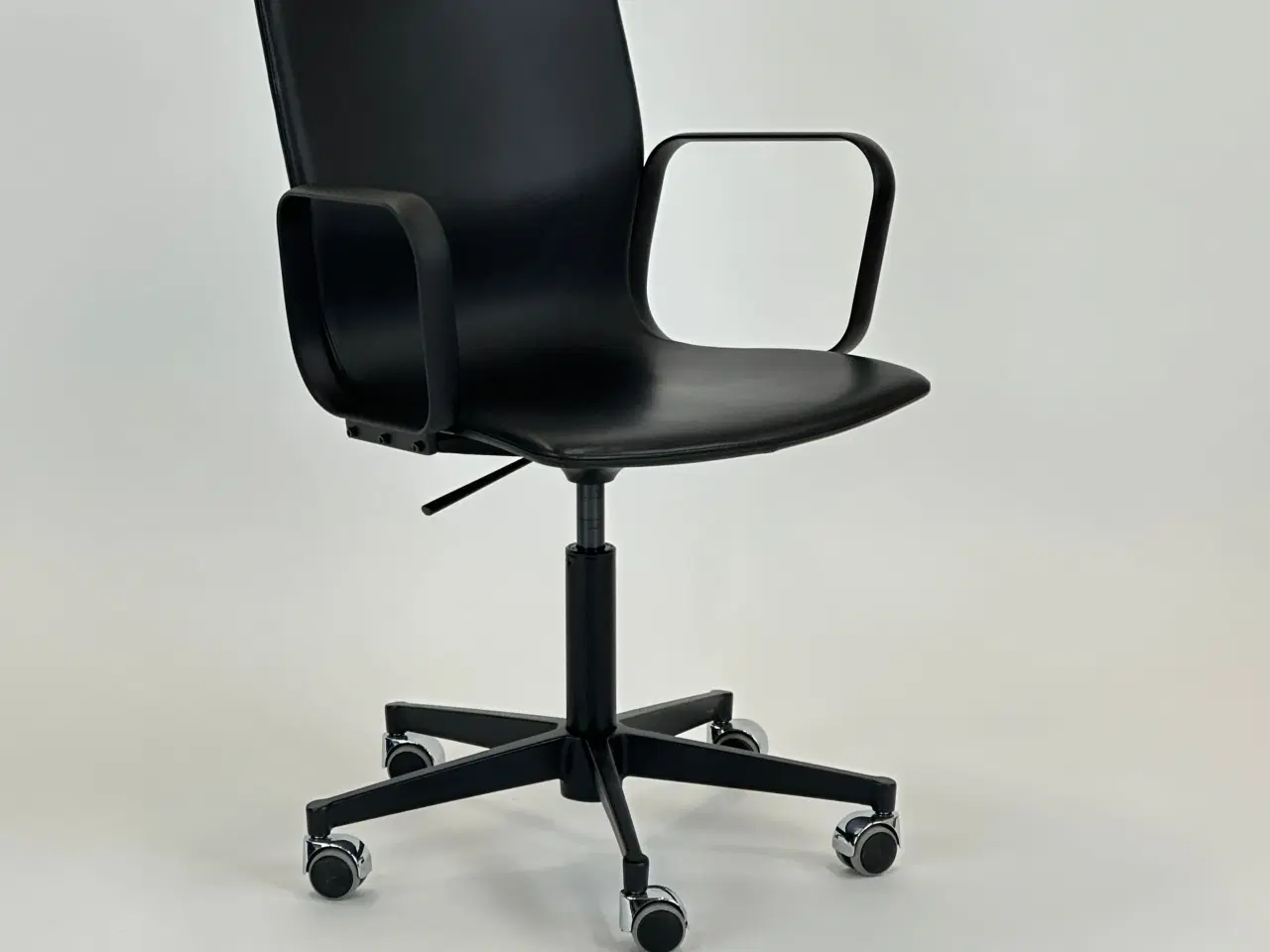 Billede 1 - Butterfly Swivel High fra Magnus Olesen (Krom hjul)