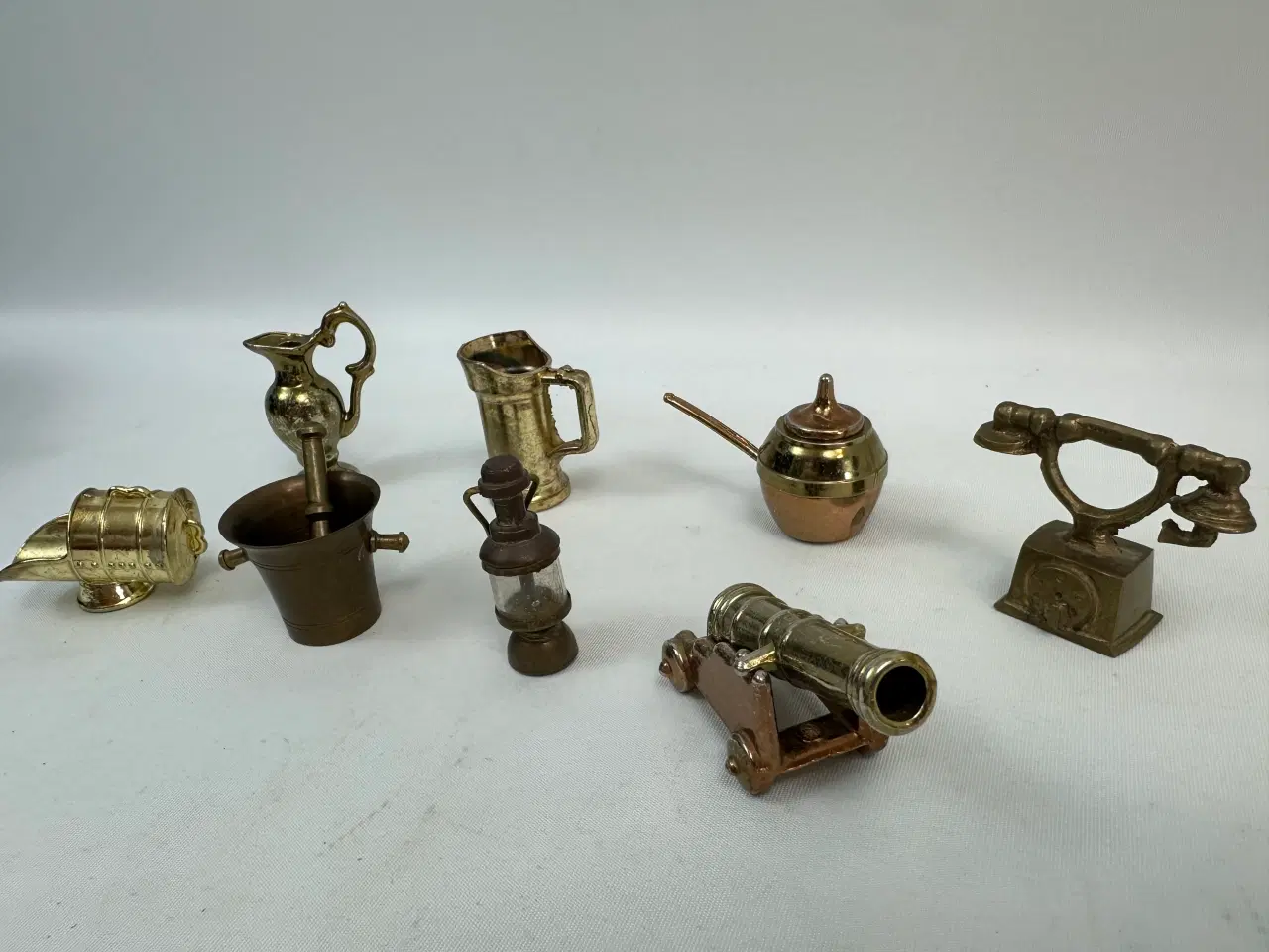 Billede 7 - 8 stk. små messsing sættekase ting 