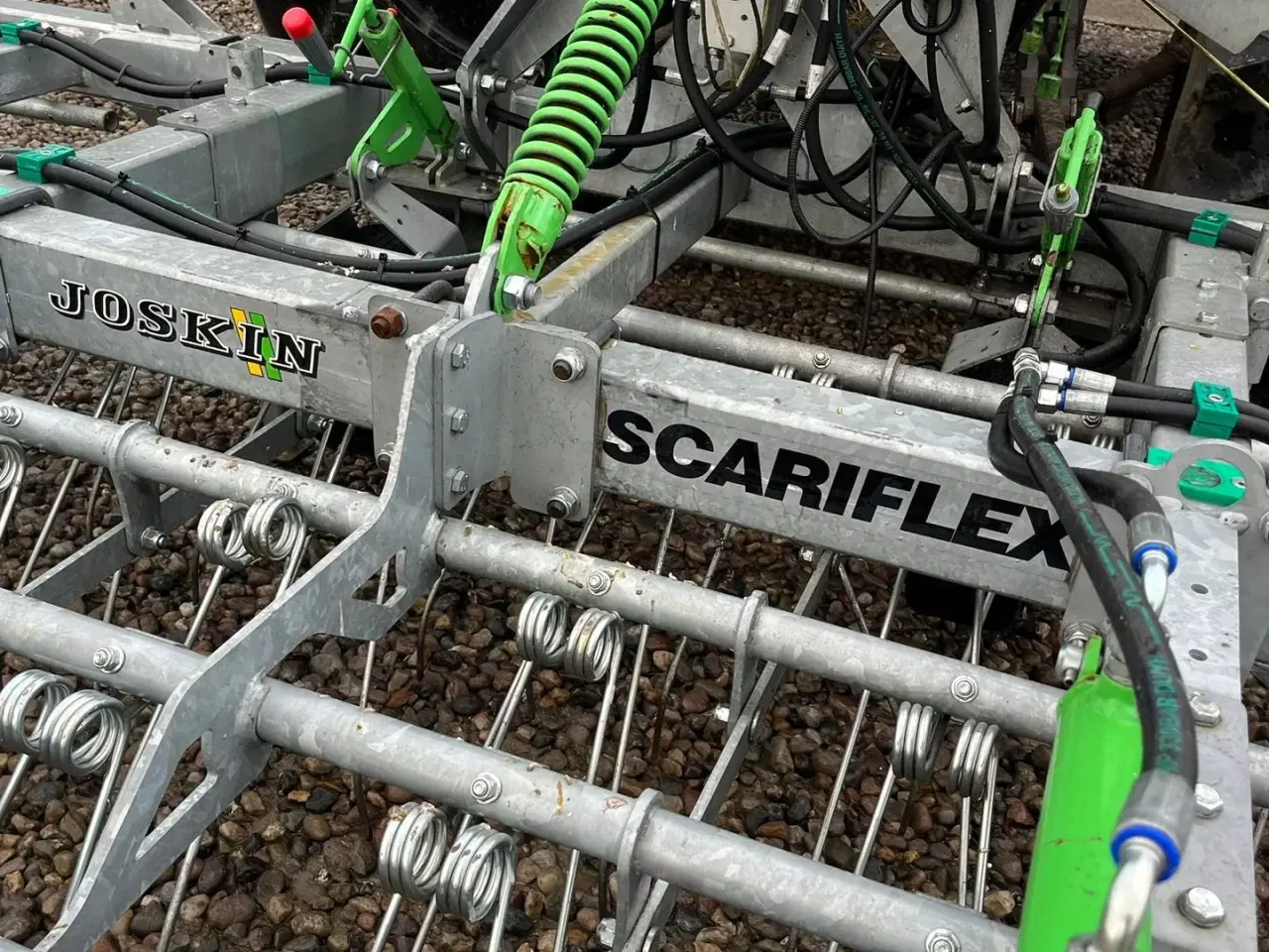 Billede 4 - Joskin SCARIFLEX 1200 R6S6 12m bredstrigle med 6rækker tænder. Noget at det ypperste man kan få.