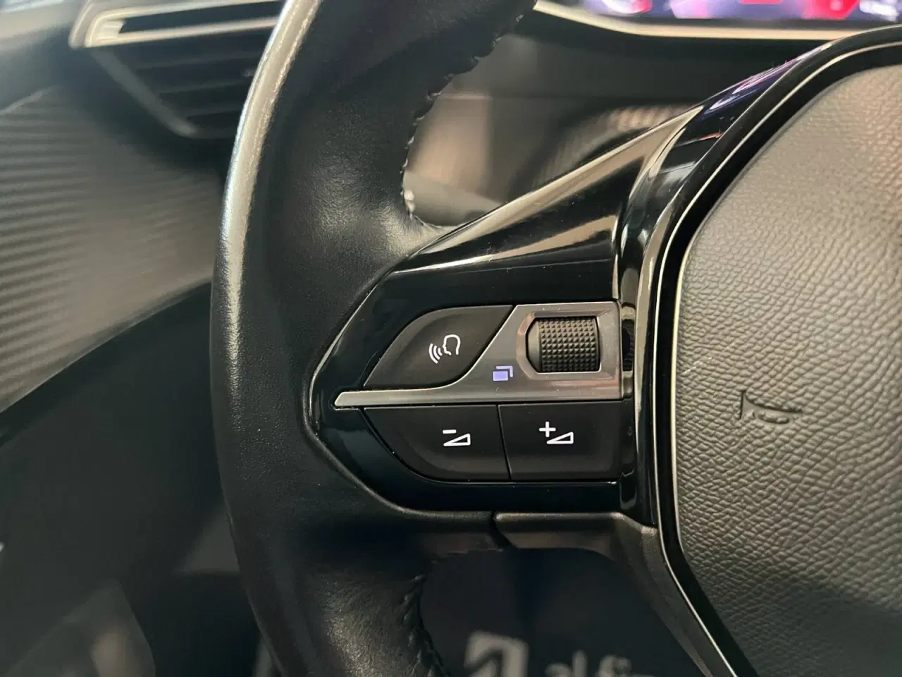 Billede 11 - Peugeot 208 1,5 BlueHDi 100 Edition:210+