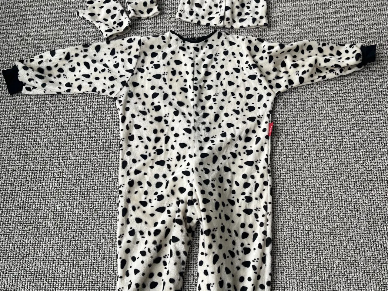 Billede 1 - Udklædning