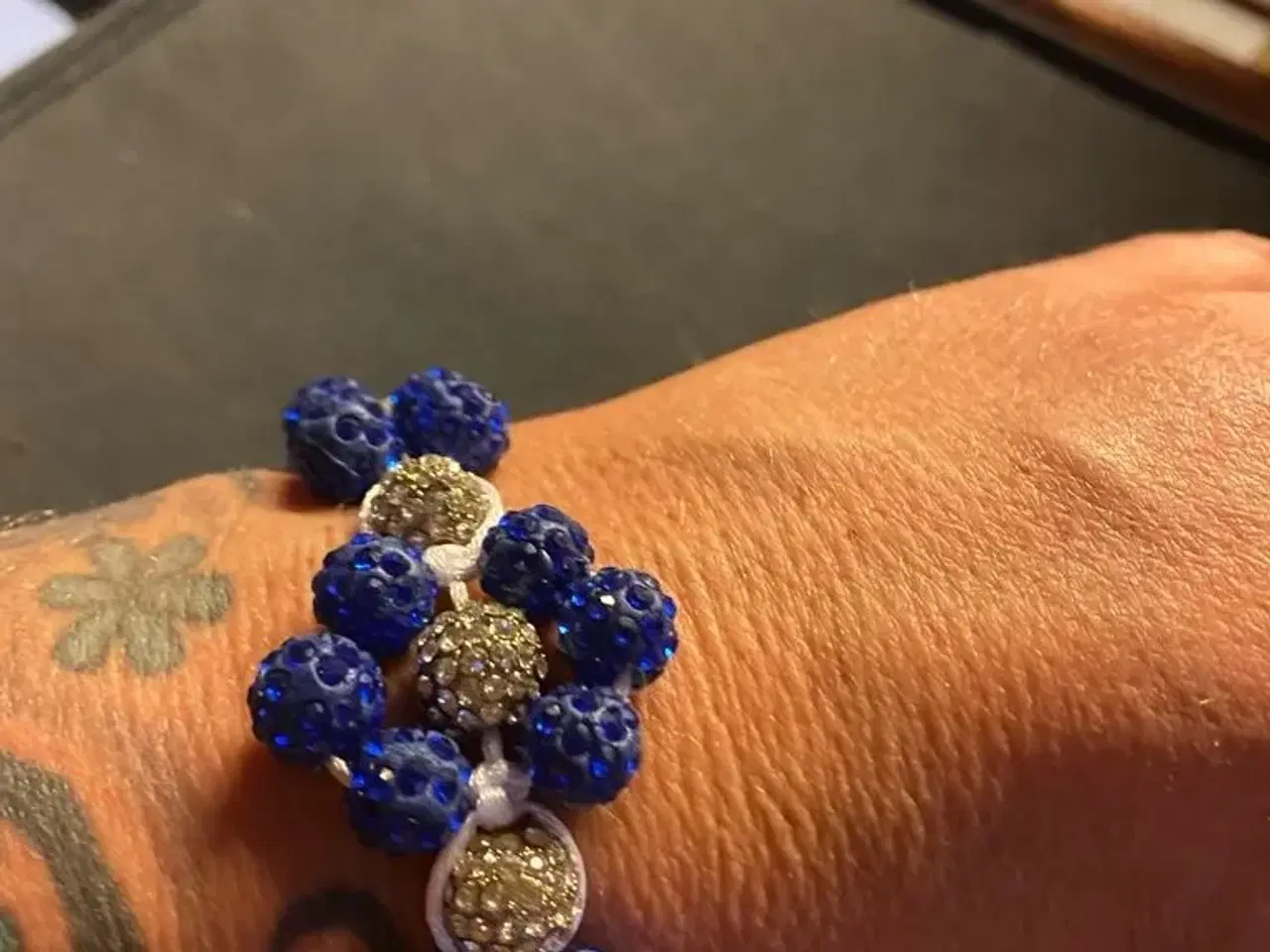 Billede 7 - Smukke nye knyttede blomsterarmbånd