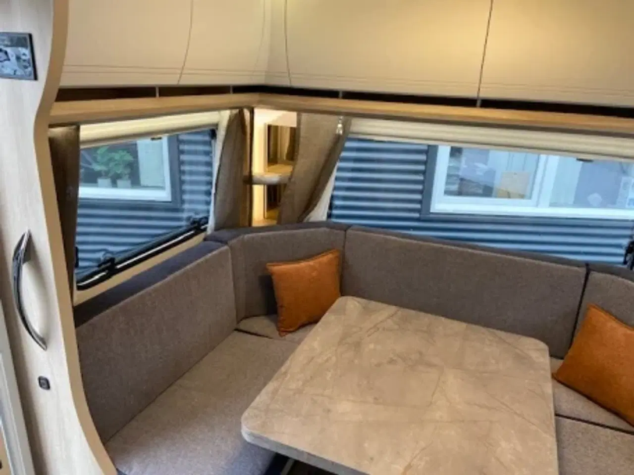 Billede 11 - Hobby De Luxe 460 UFE DK-line