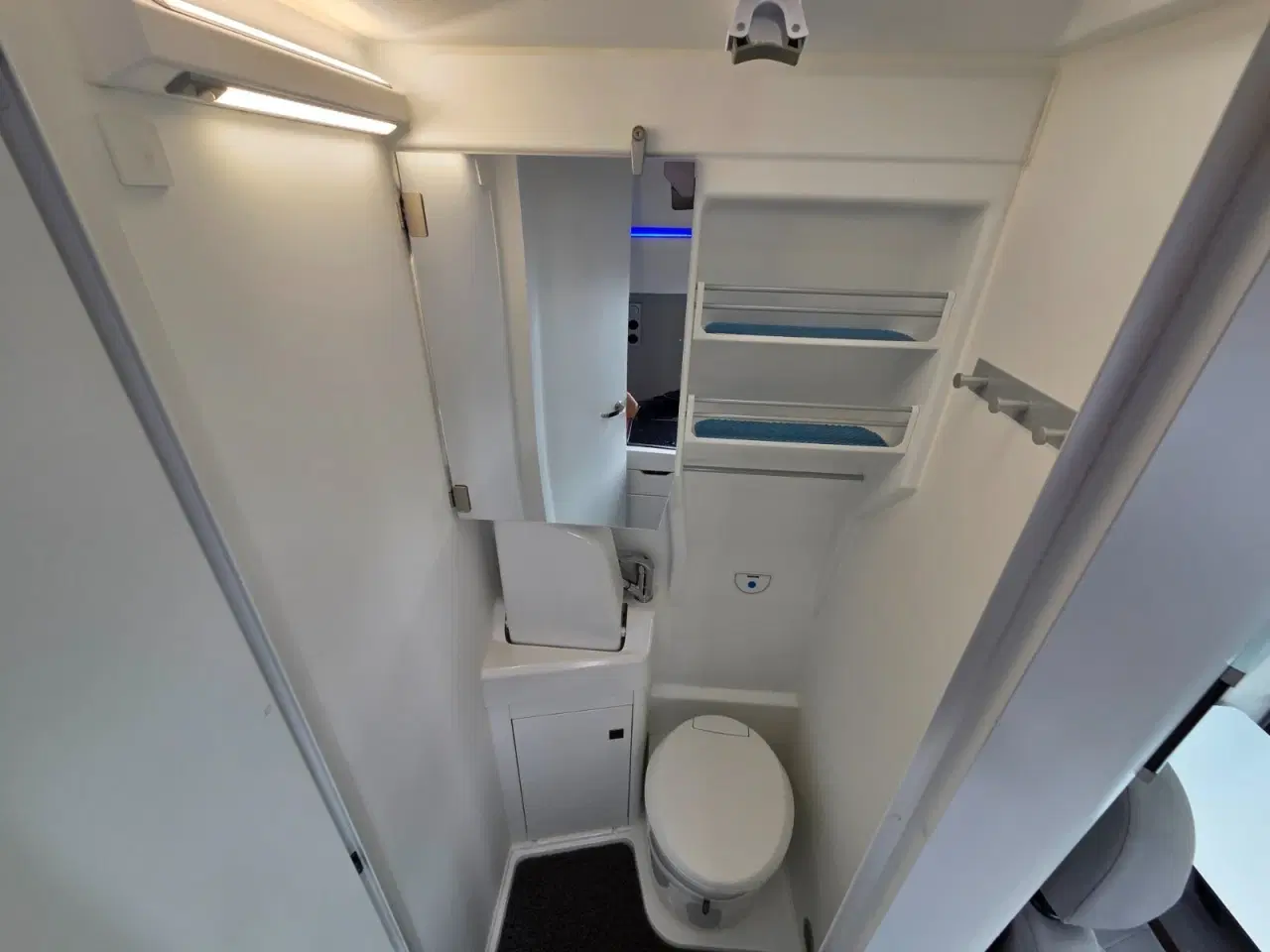 Billede 13 - VW Grand California 2,0 TDi 177 680 aut.