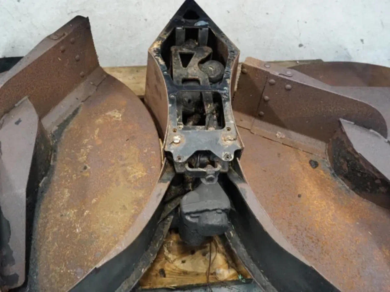 Billede 16 - New Holland CR 9090 Avnespreder 87723589