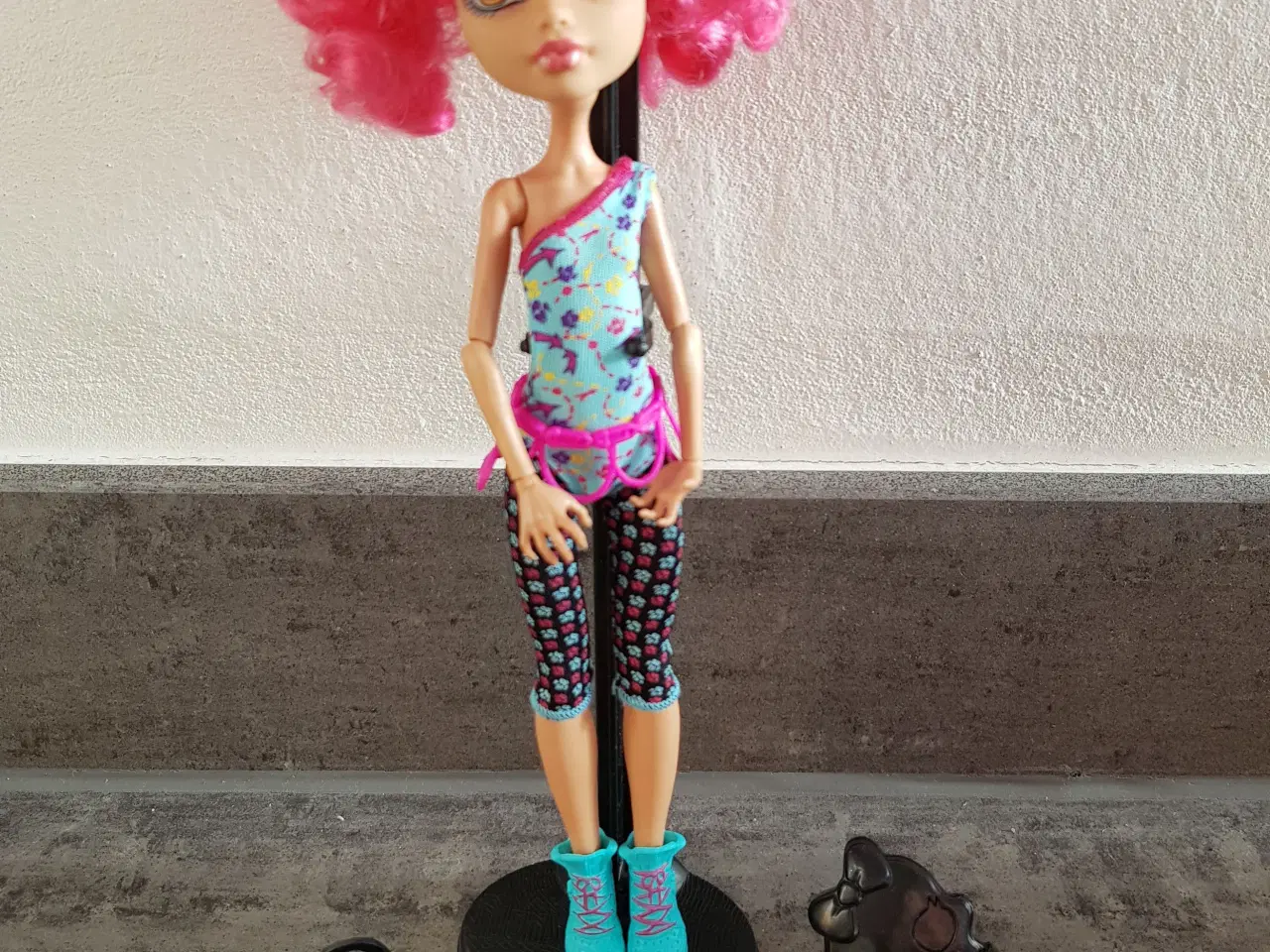 Billede 1 - Monster High dukke sælges!