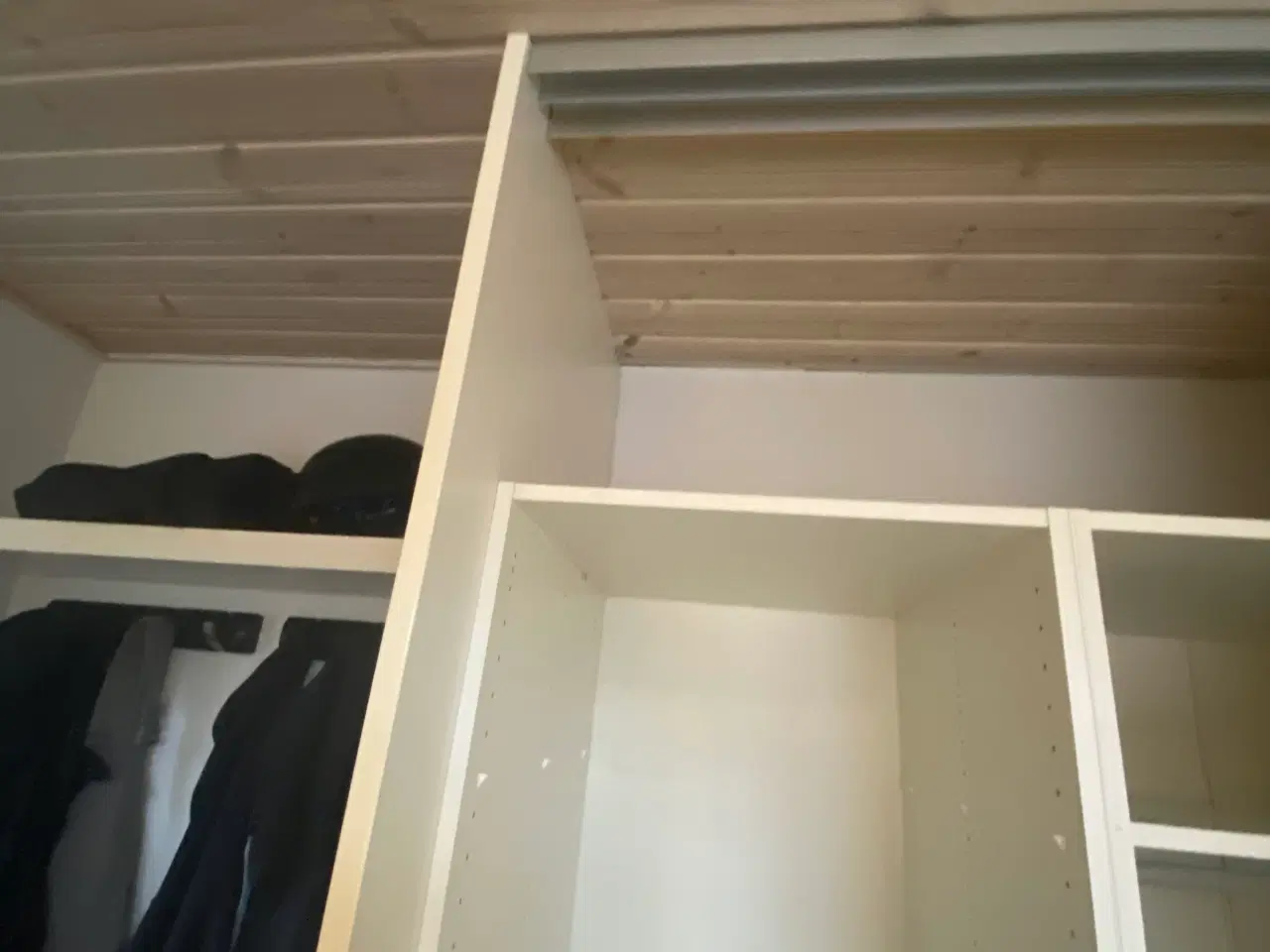 Billede 3 - Skab til indbygning m. Garderobe og hylder