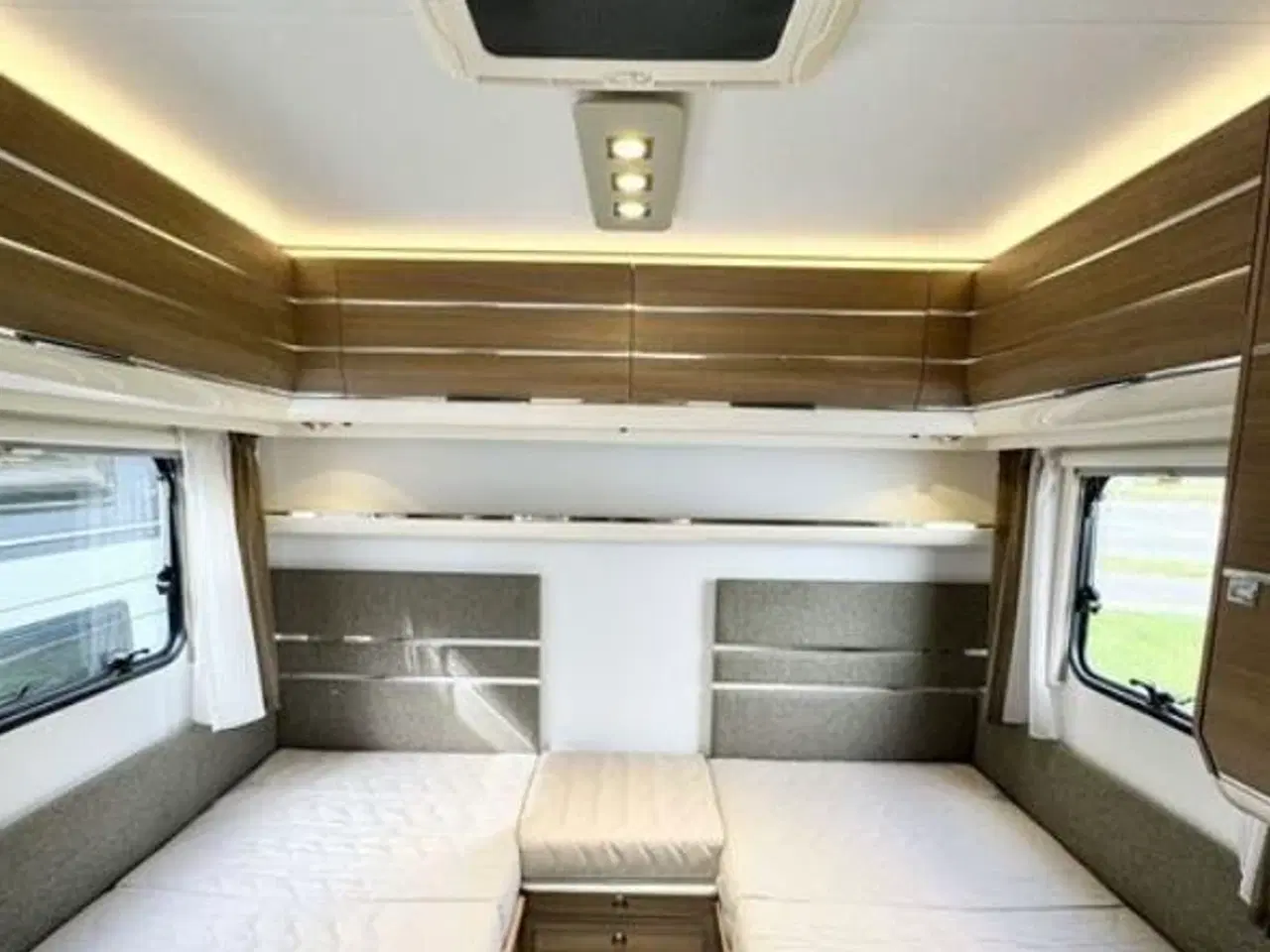 Billede 4 - Velholdt adria adora 502 ul supreme edition