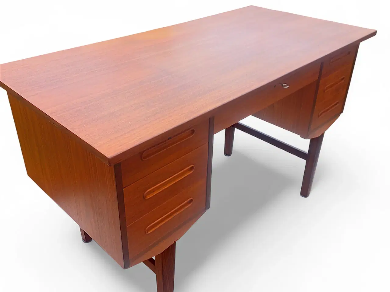 Billede 5 - Skrivebord i teak – dansk design, ca. 1950–60’erne