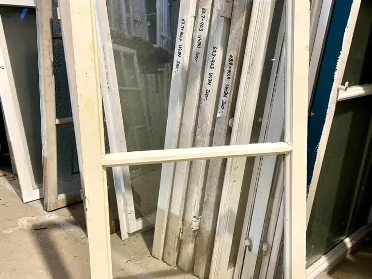 Billede 2 - Let 2-ruders vinduesramme i god stand