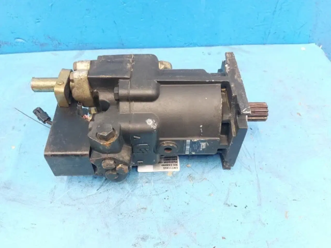 Billede 6 - New Holland CX8090 Hydrostat motor 84819681