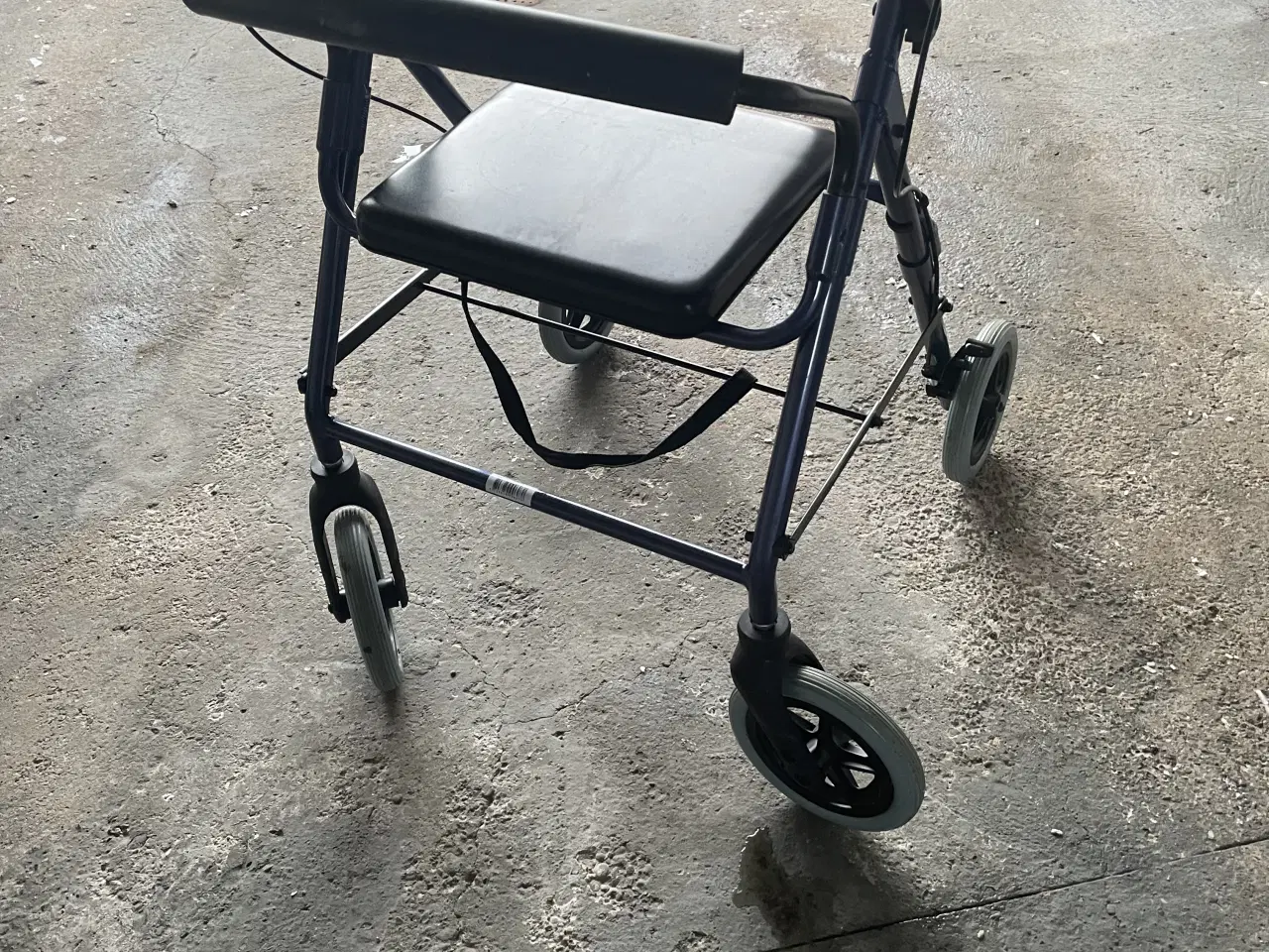 Billede 3 - Rollator med sæde