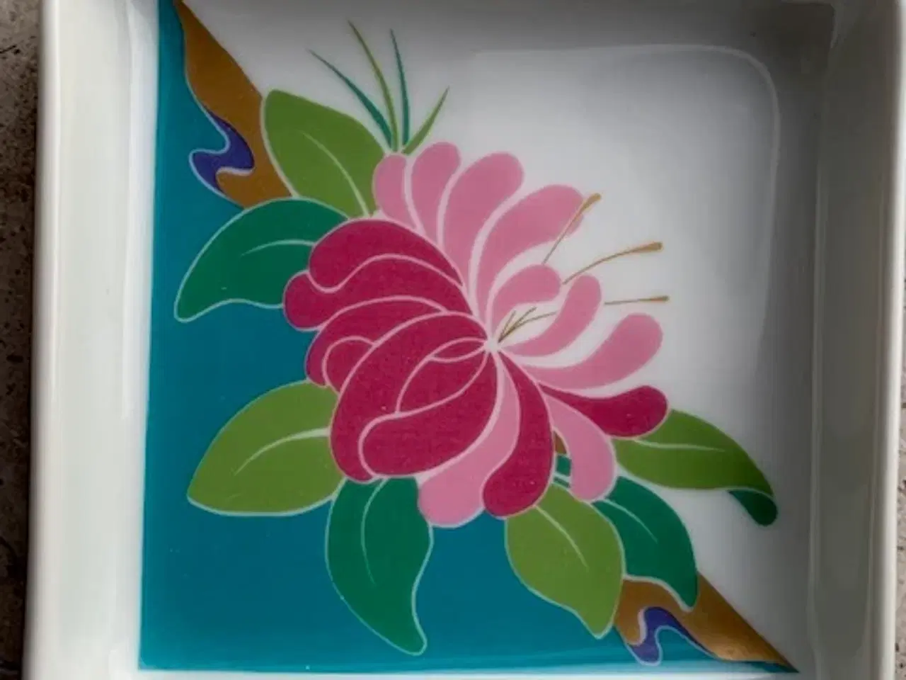 Billede 1 - B&G skål med blomstermotiv 