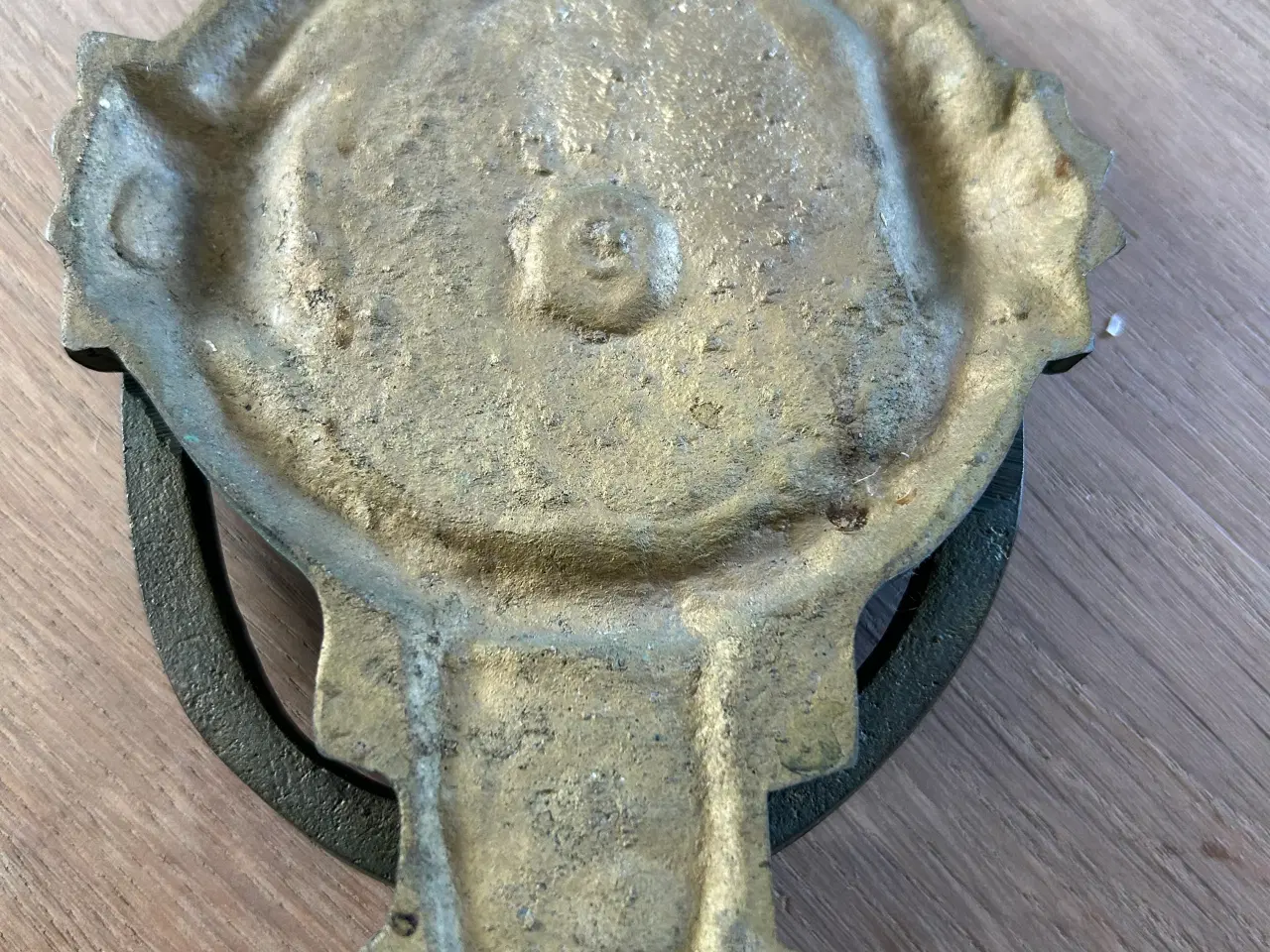 Billede 3 - Dørhammer i messing, patineret