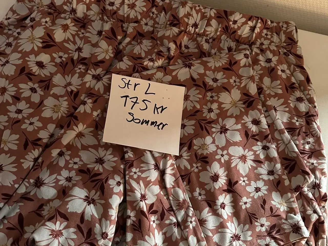 Billede 4 - kvinde sommer bukser str 2 XL