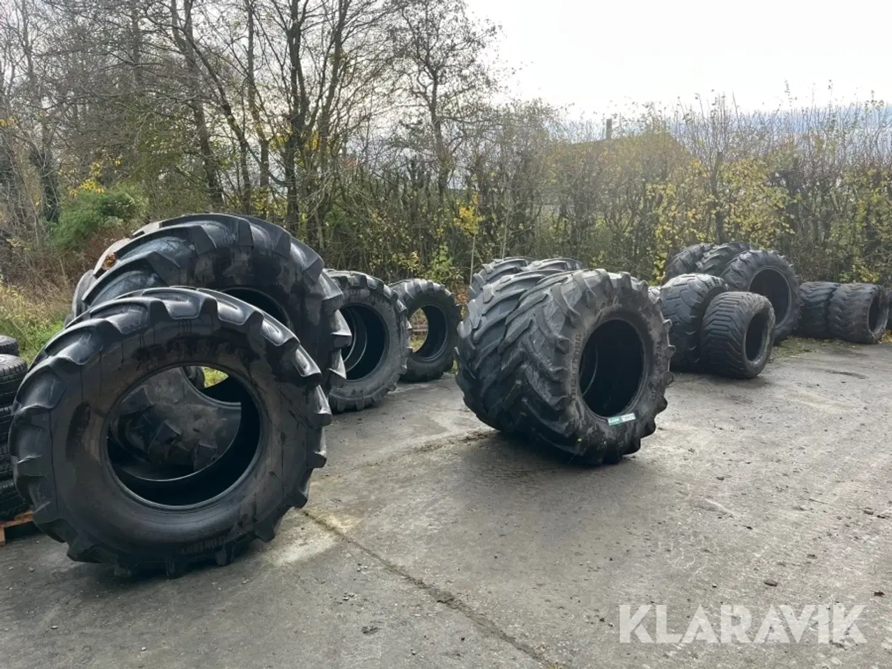 Billede 1 - Lot blandet landbrugsdæk 30 styk