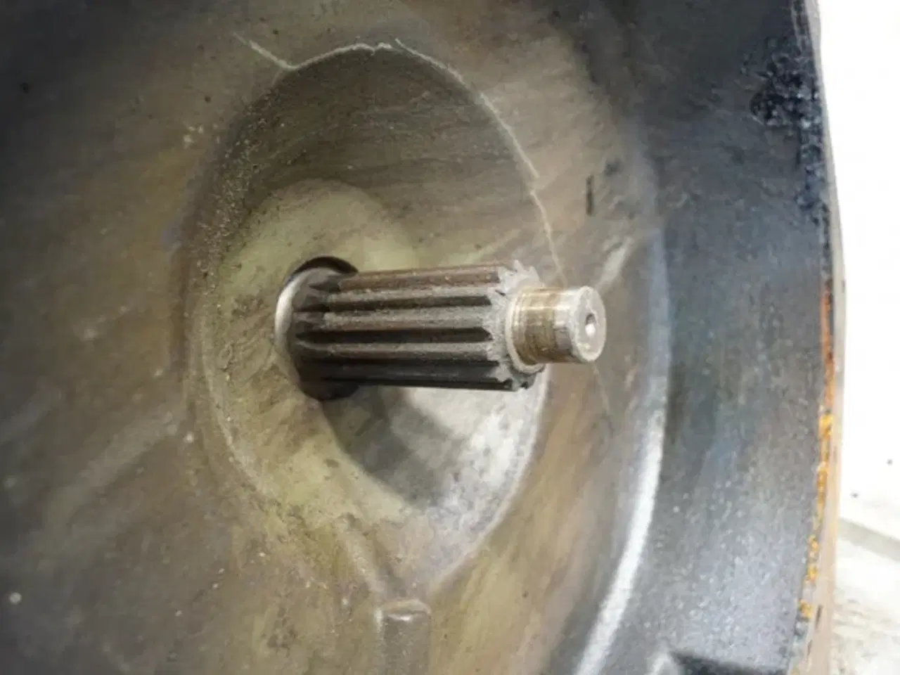 Billede 2 - New Holland TX62 Motorkraftudtag 84038341