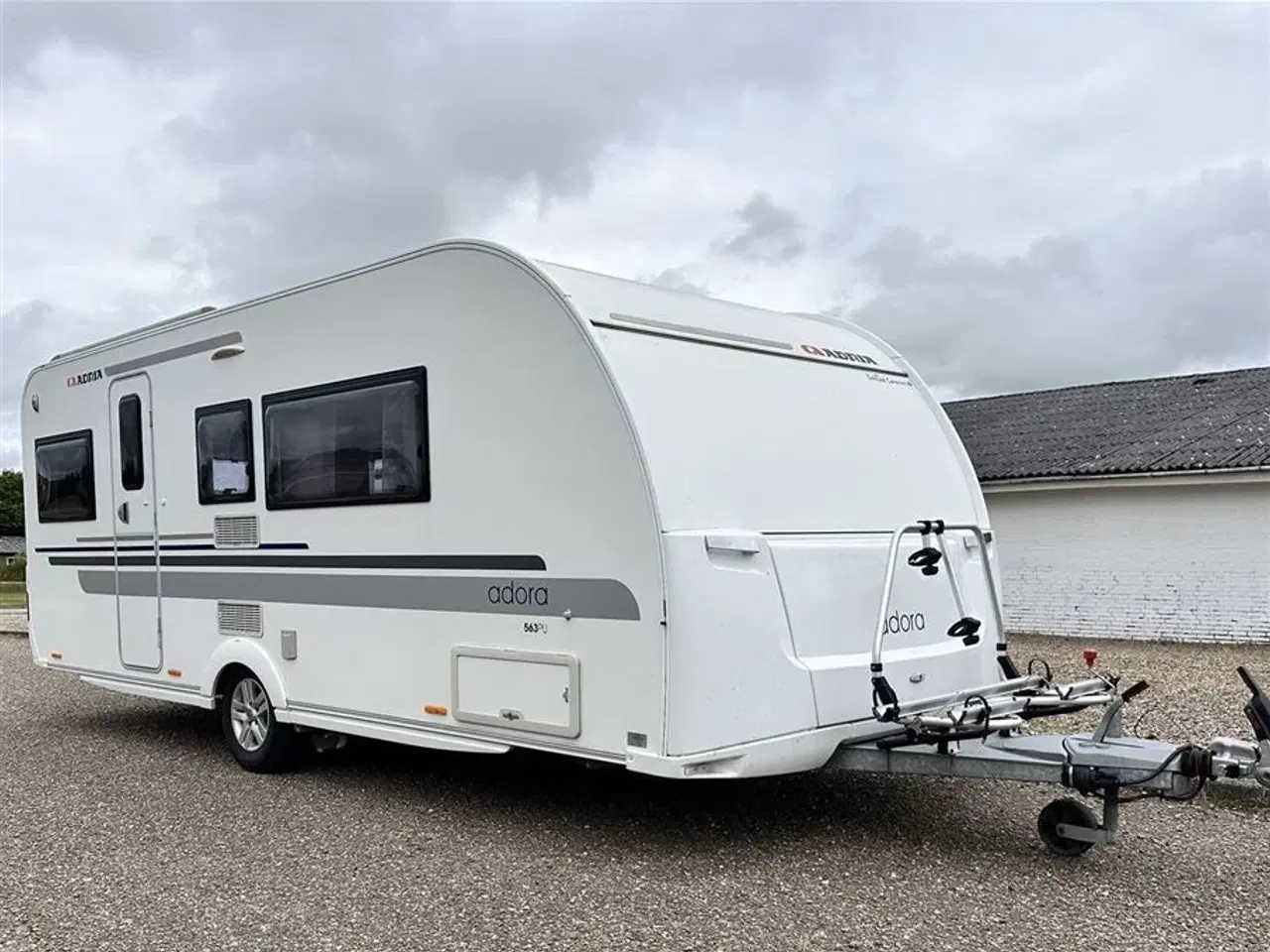 Billede 1 - 2014 - Adria Adora 563 PU   Fritstående queen seng