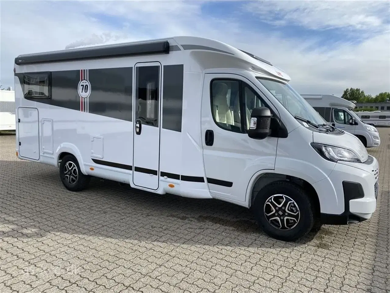 Billede 2 - 2025 - LMC Tourer T660 G   LMC  T660 G Tourer 70 års jubilæums model  Automat gear og adaptiv fartpilot.