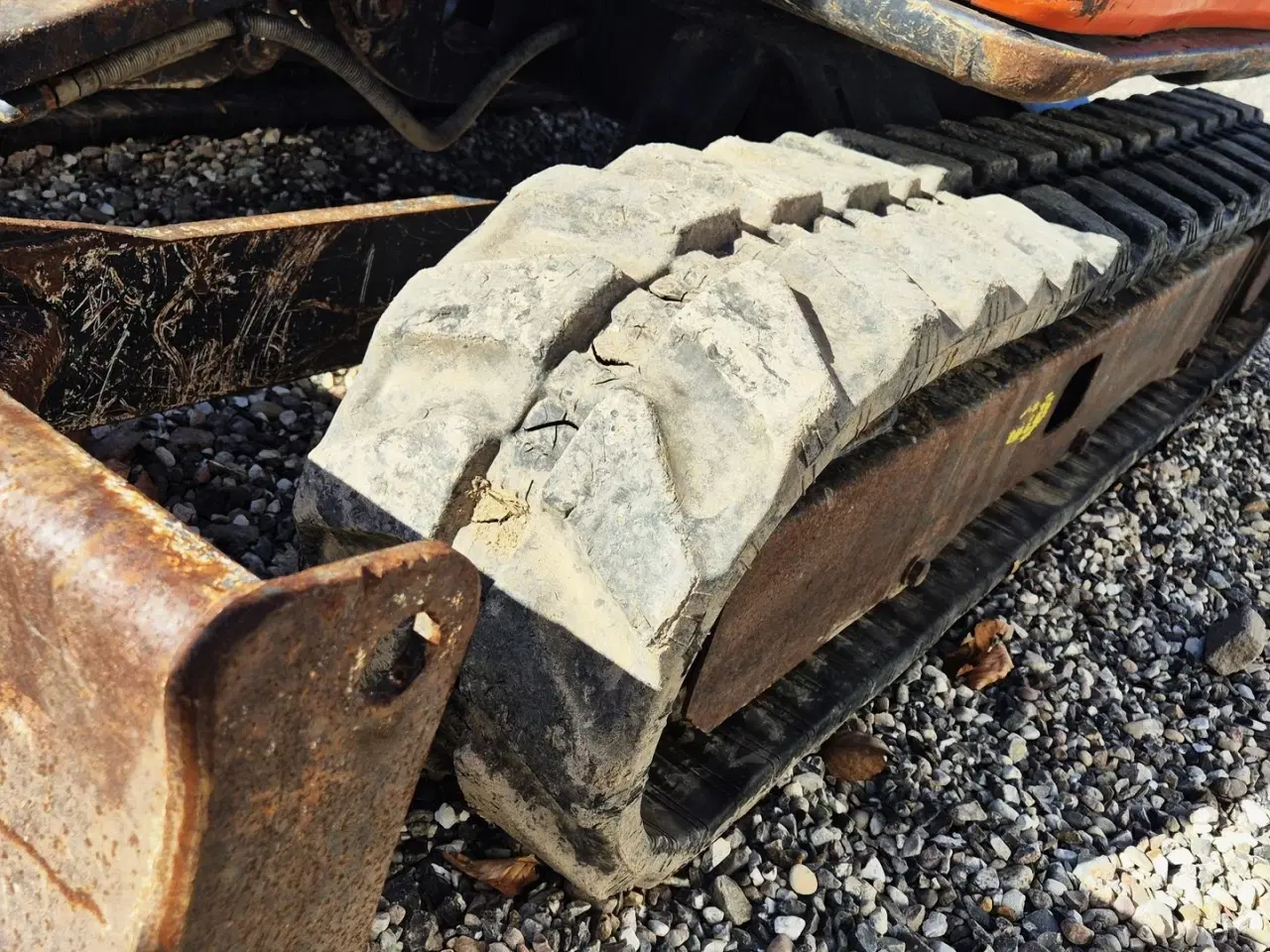 Billede 10 - Hitachi ZX22U-2 CLR / Powertilt / 2500 kg maskine / 4 skovle + rive