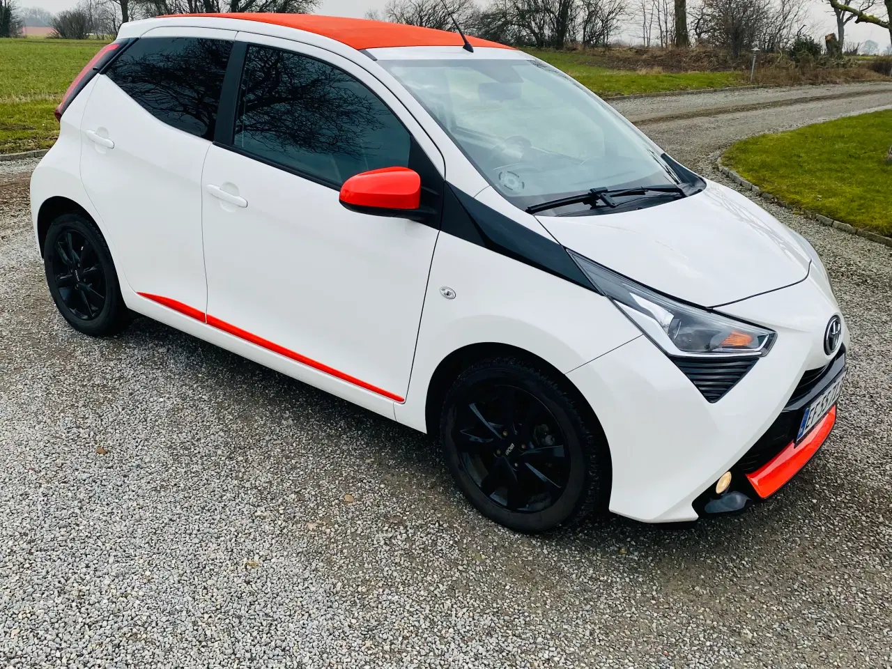 Billede 1 - Aygo med El-skydetag