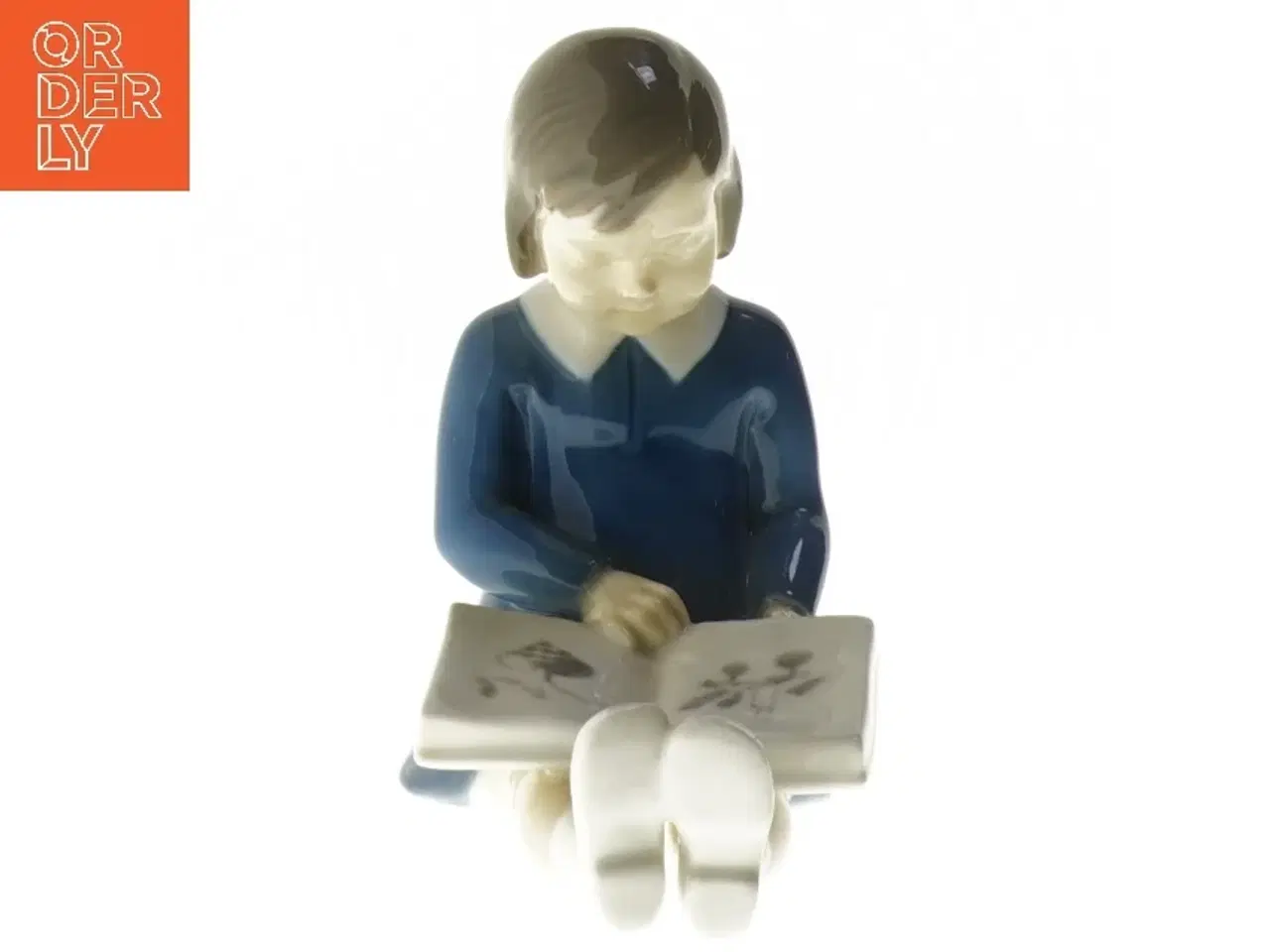Billede 4 - Porcelænsfigur af barn læsende fra B&G (str. 11x11,5 cm)