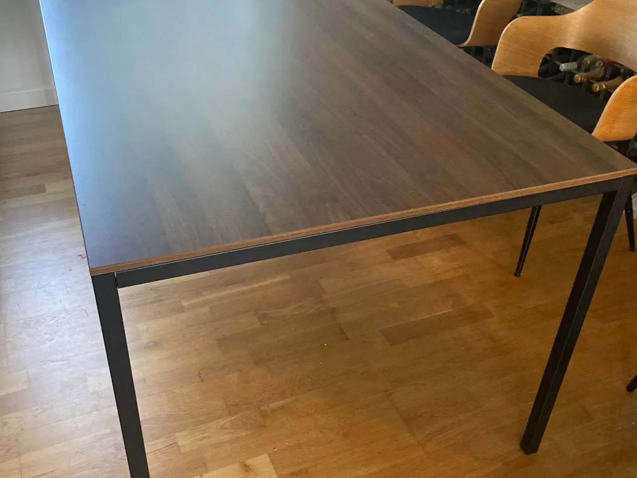 Billede 2 - Spisebord og TV-skænk i valnød 