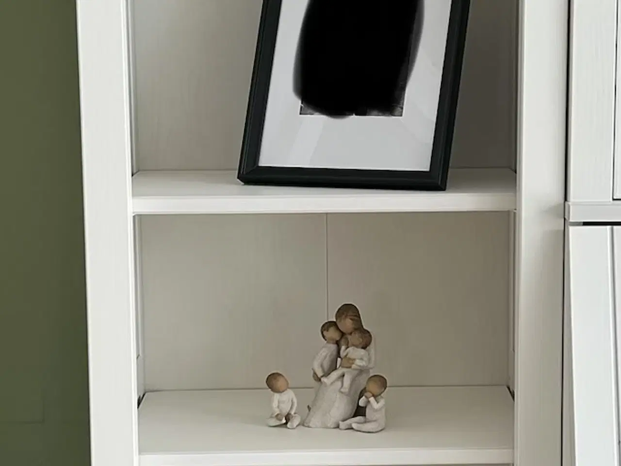 Billede 2 - Reol i hvidmalet træ