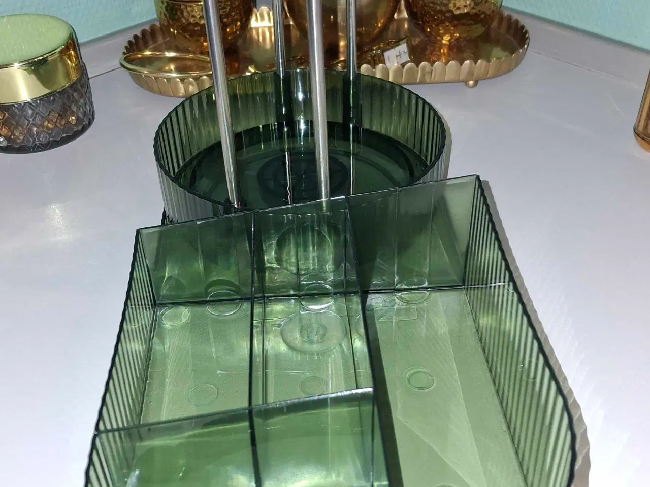 Billede 3 - Opbevaring boks med karrusel 