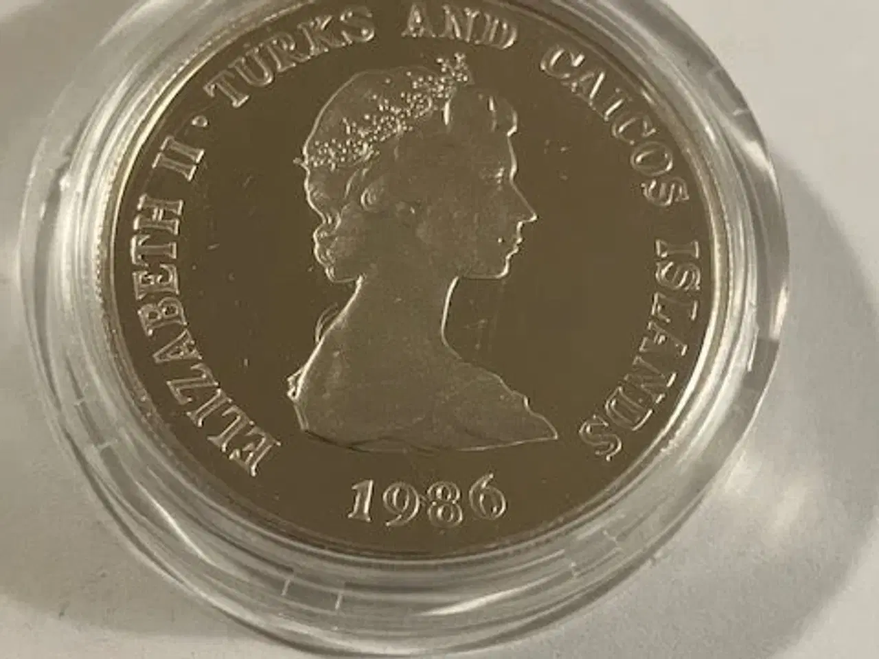 Billede 1 - One Crown 1986 Turks and Caicos Islands
