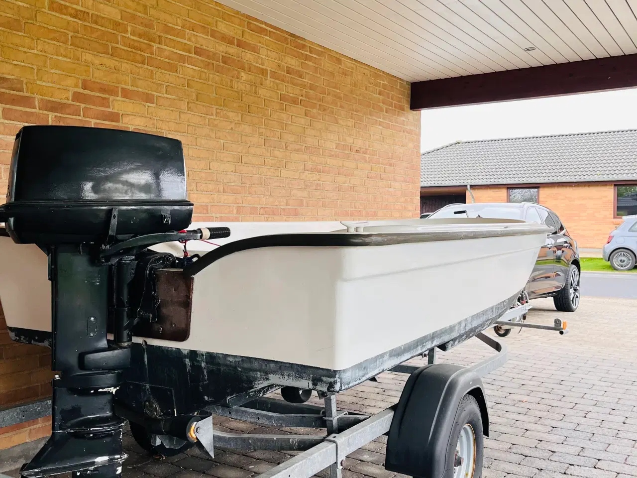 Billede 4 - Båd med motor og trailer