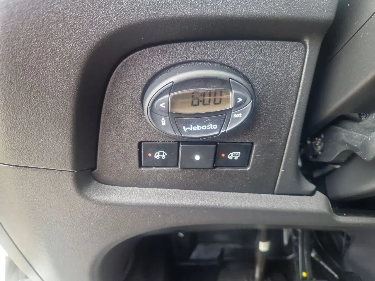 Billede 19 - Iveco Daily 3,0 35S18 4100mm Box m/lift AG8