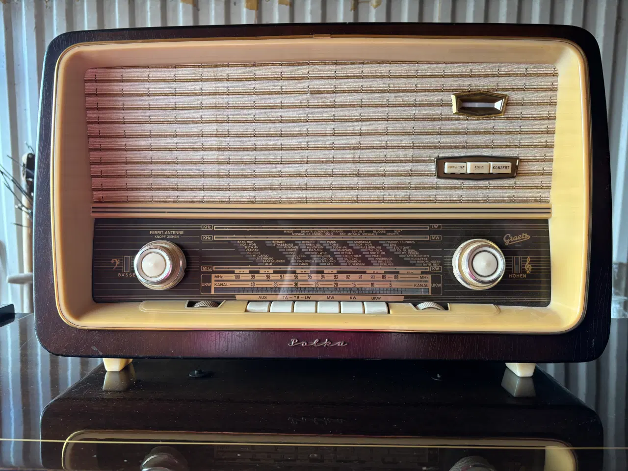 Billede 4 - Radiogrammofonbarskab med lys og grammofonplader