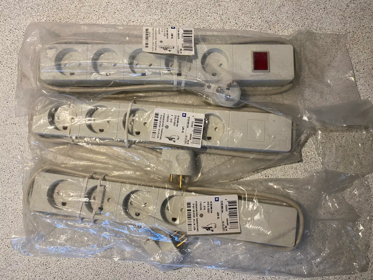 Billede 8 - Stikdåser og stikpropper LK