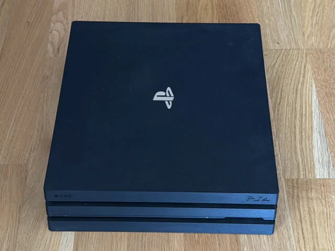 Billede 1 - Playstation 4 Pro - 1 TB (kun konsol)