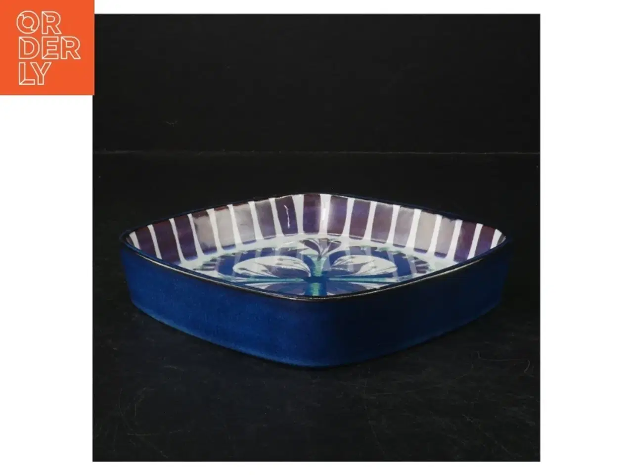 Billede 3 - Fajancefad fra Aluminia (str. 17 x 17 cm)
