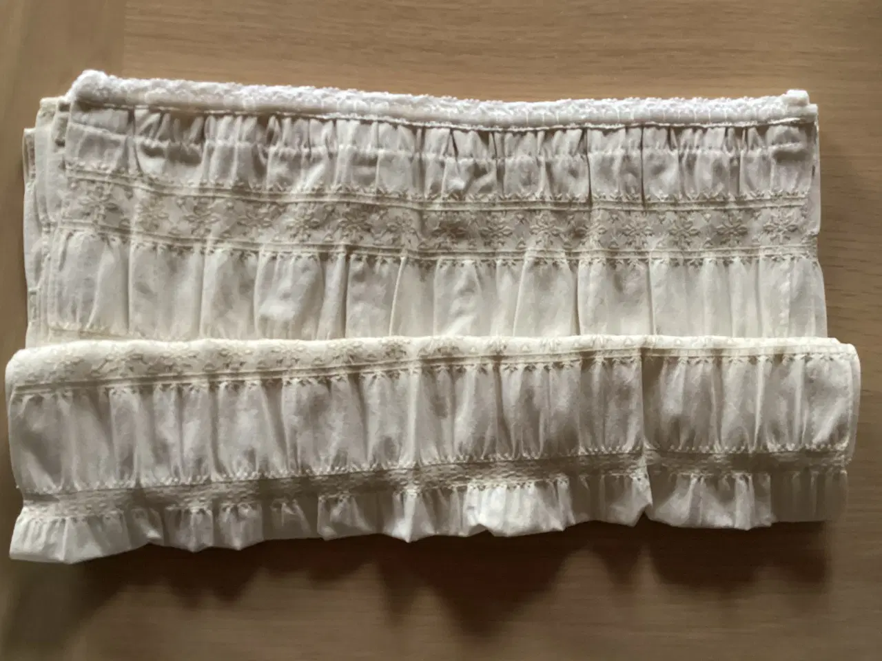 Billede 3 - Lene Bjerre Bordløber, der er 3 stk., pris pr. stk