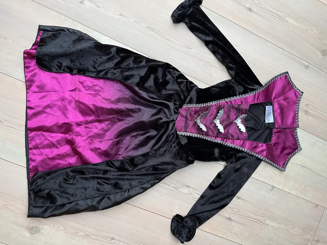 Billede 1 - Udklædningskjole med krave 