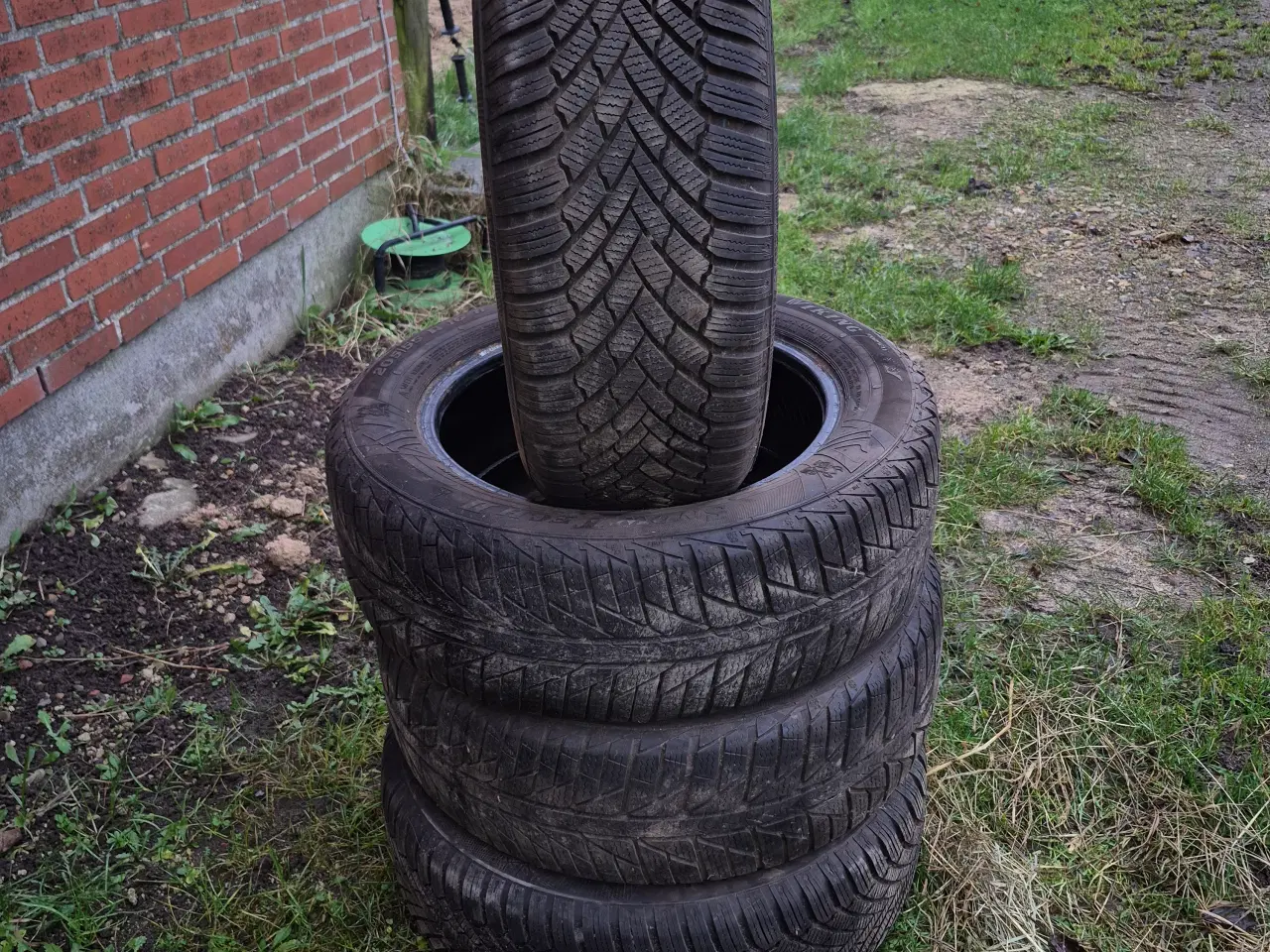 Billede 1 - Fine vinterdæk 205/55r16