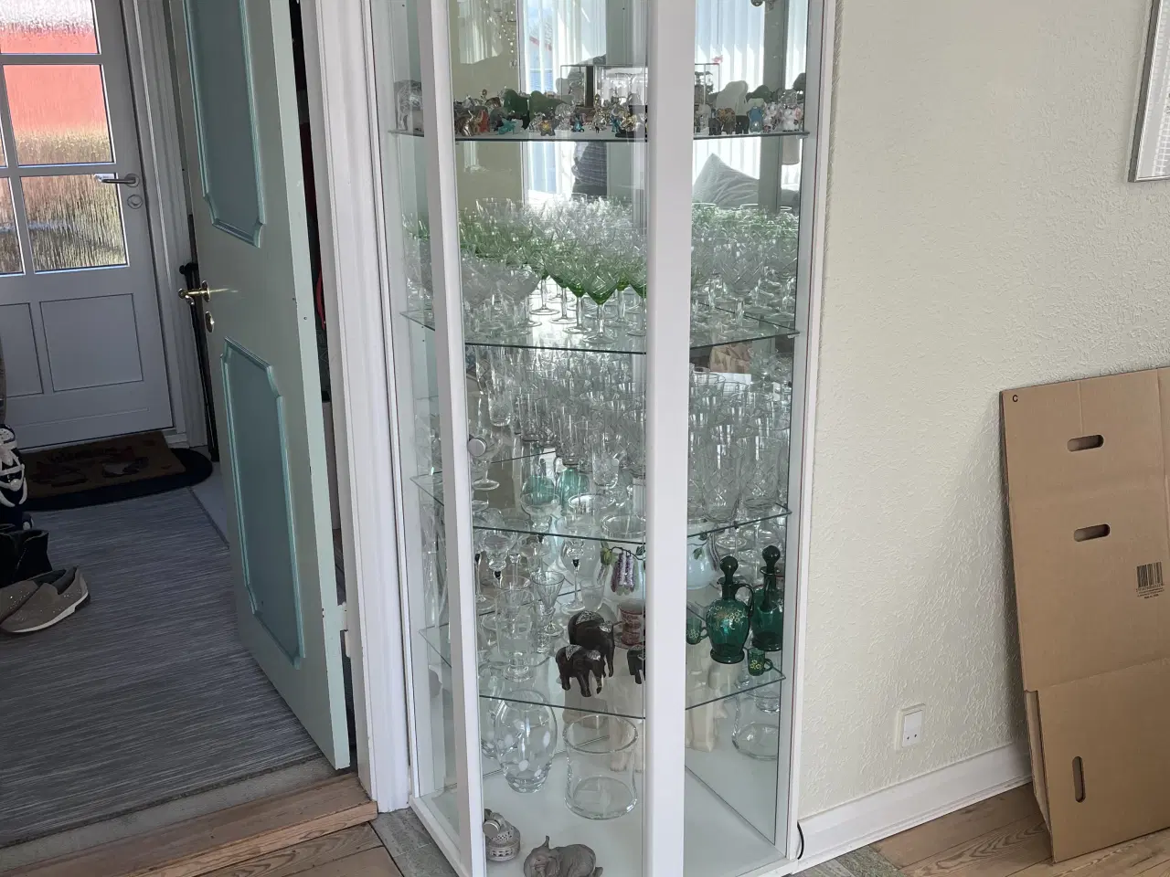 Billede 1 - Glashjørneskab