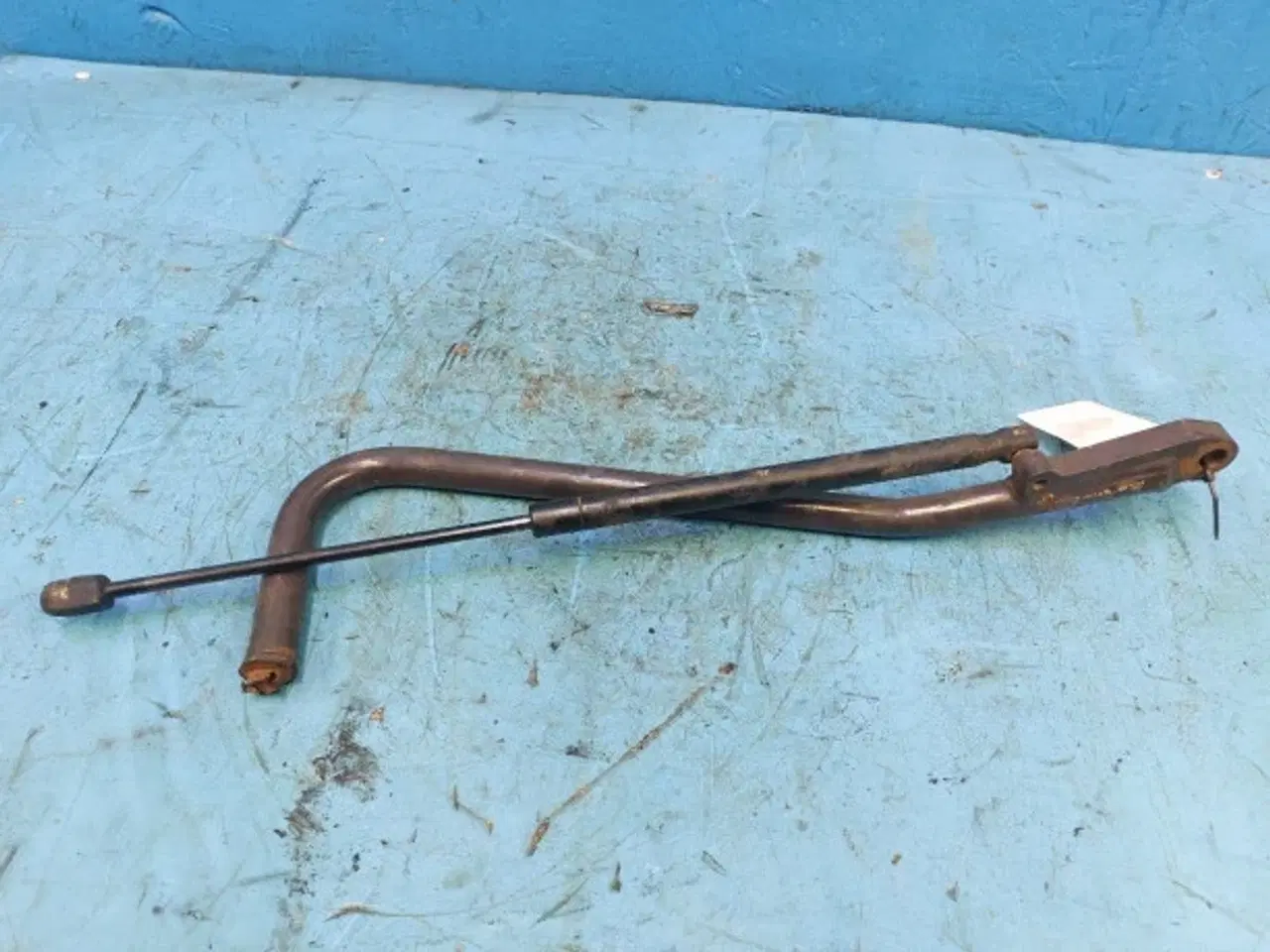 Billede 3 - Hydrema 906 Vinduesarmstøtte 2005161