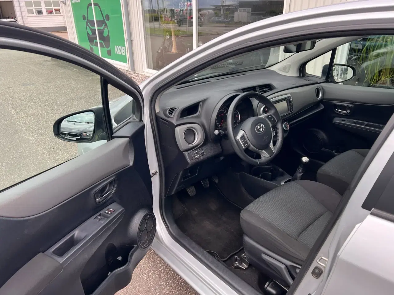 Billede 8 - Toyota Yaris 1,0 VVT-i T1